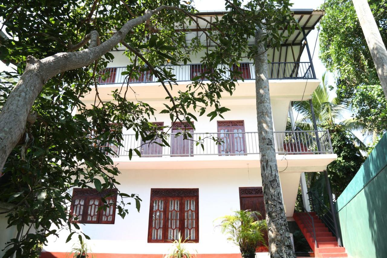 Sumudu Villa Hikkaduwa Extérieur photo