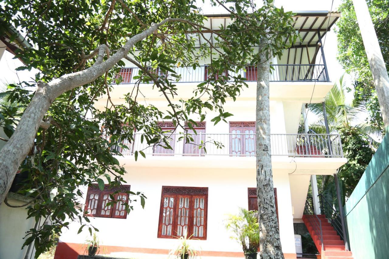 Sumudu Villa Hikkaduwa Extérieur photo